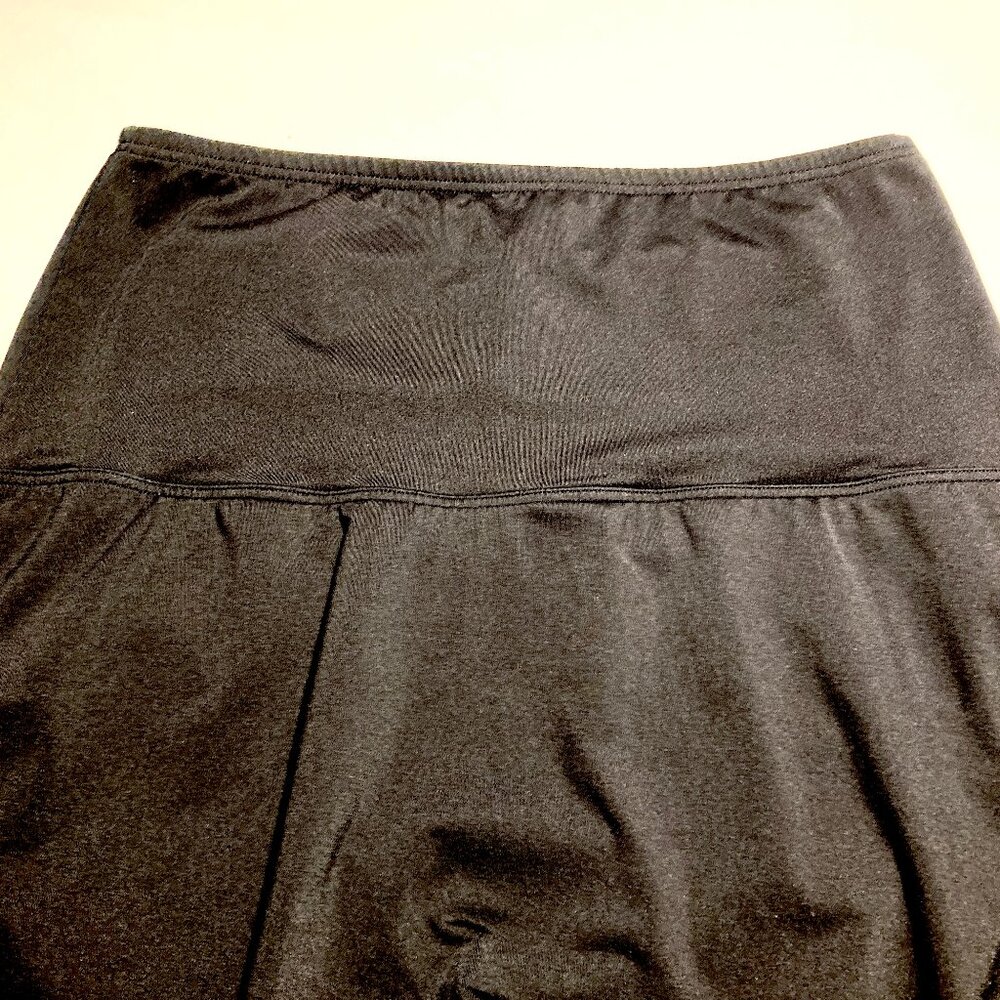 Lands’ End Pull-up Black Skort - Picture 9 of 11